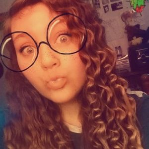 Meet your Posher, Tiffany